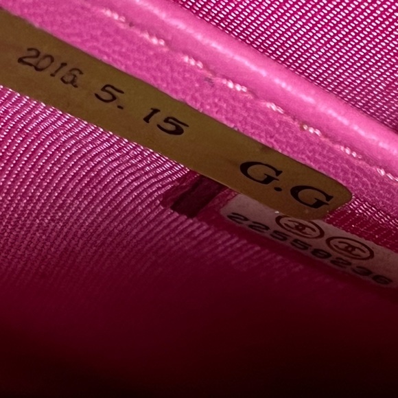 Ltd Edt Chanel Boy Fluo Zip Wallet - SS16 collection - Picture 11 of 12